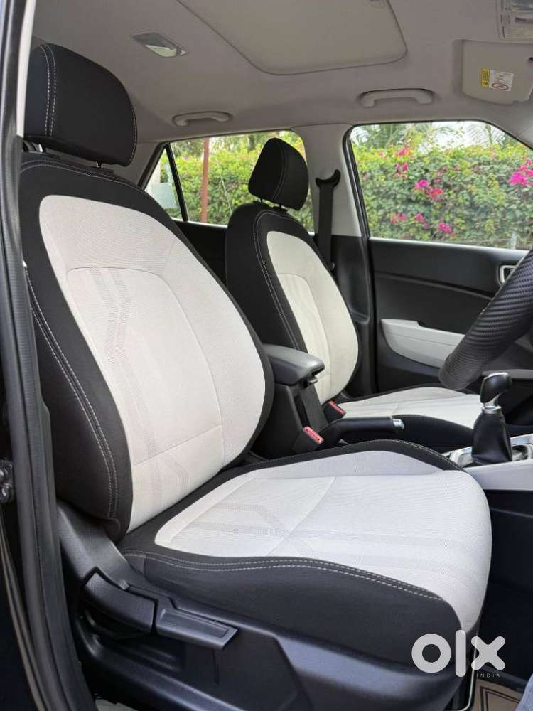 Hyundai Venue, 2023, Petrol