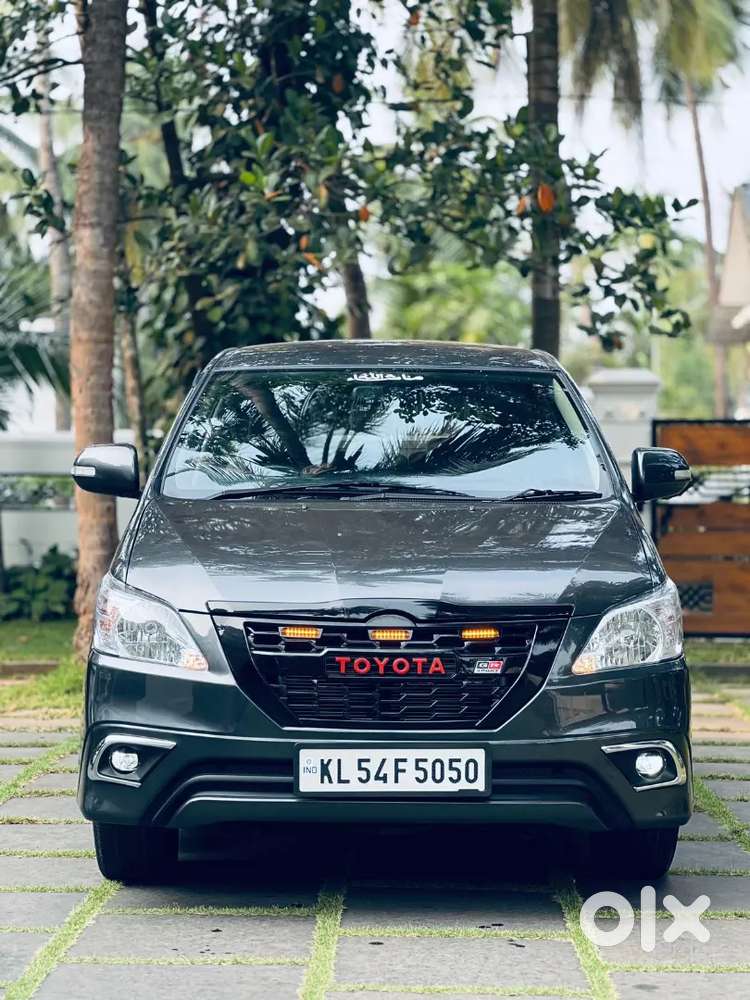 Toyota Innova V Orginal Kerala 2015 Model 95000 Km Only