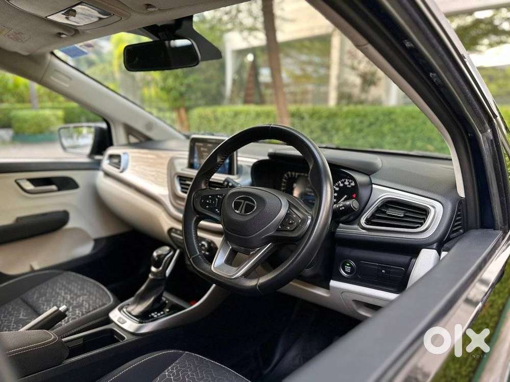 Tata Altroz 1.2 Xza Plus, 2024, Petrol