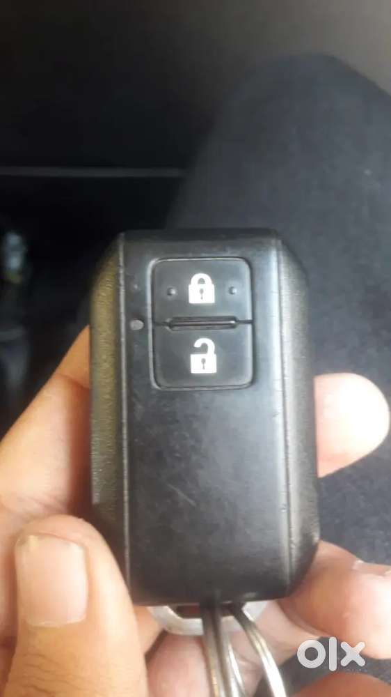 Maruti Suzuki Swift 2020 Petrol 39800 Km  Neatly Company Maintained