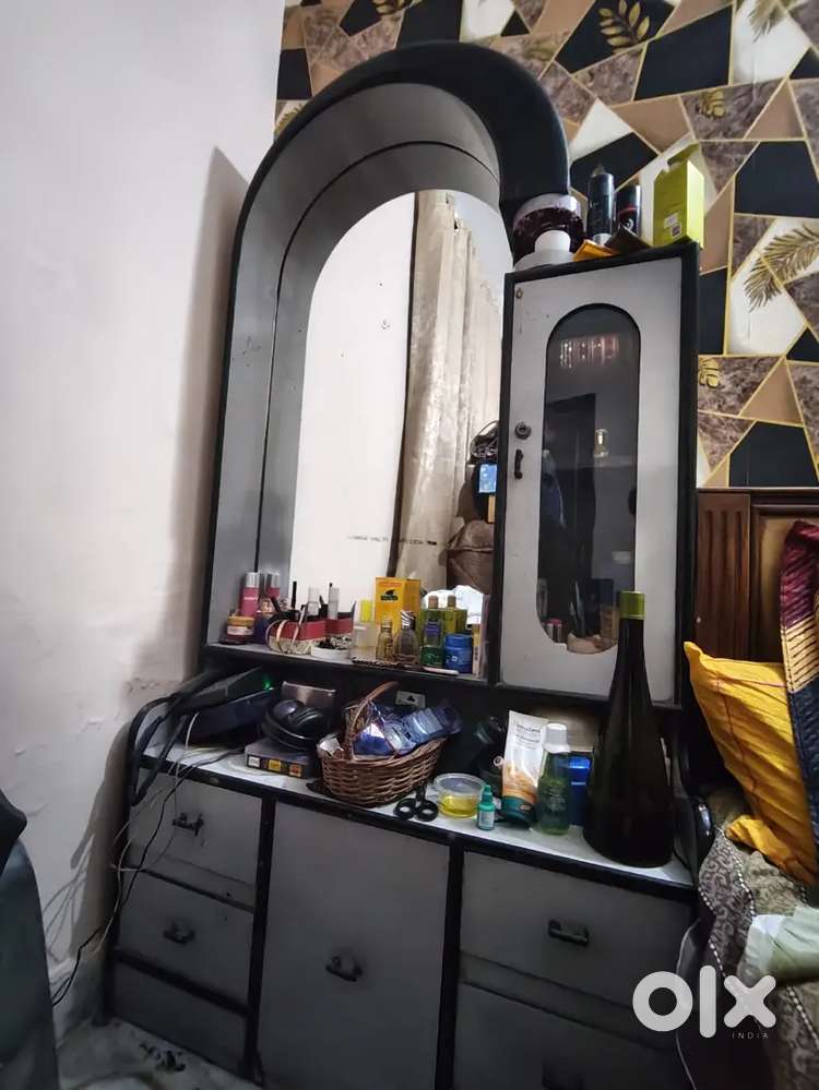 Dressing Table For Sale