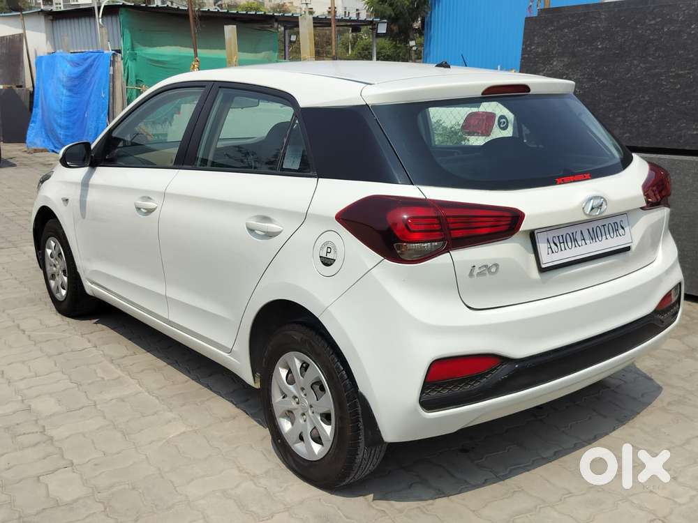 Hyundai Elite I20 1.2magna Executive At, 2018, Petrol