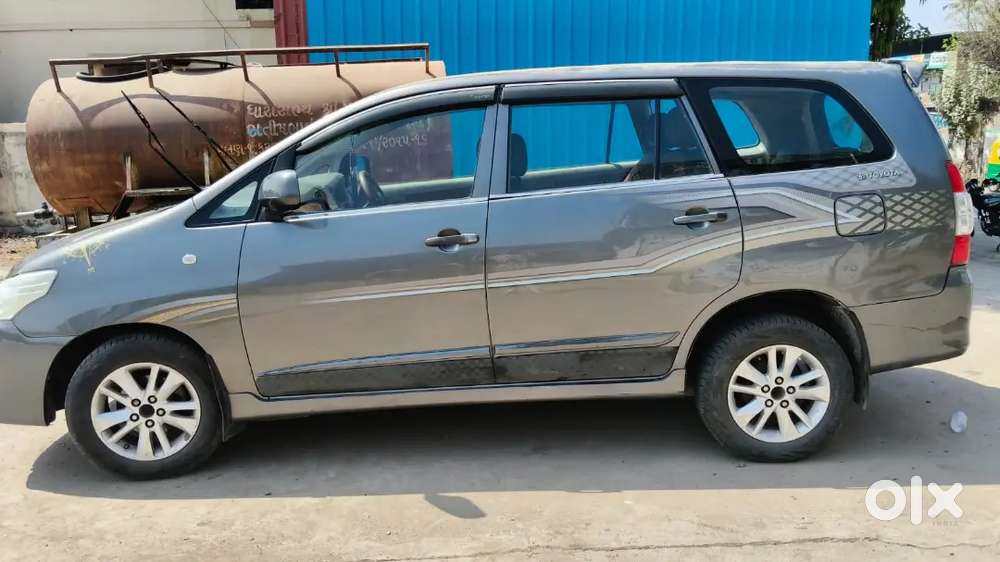 Toyota Innova 2014 Diesel Well Maintained