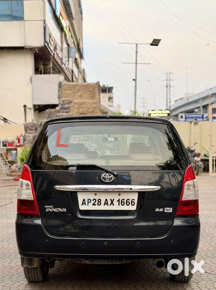 Toyota Innova 2.5 Vx 8 Str Bs-iii, 2007, Diesel