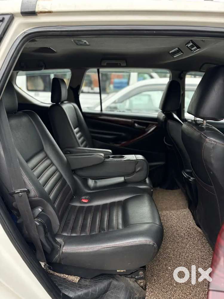 Toyota Innova Crysta 2017