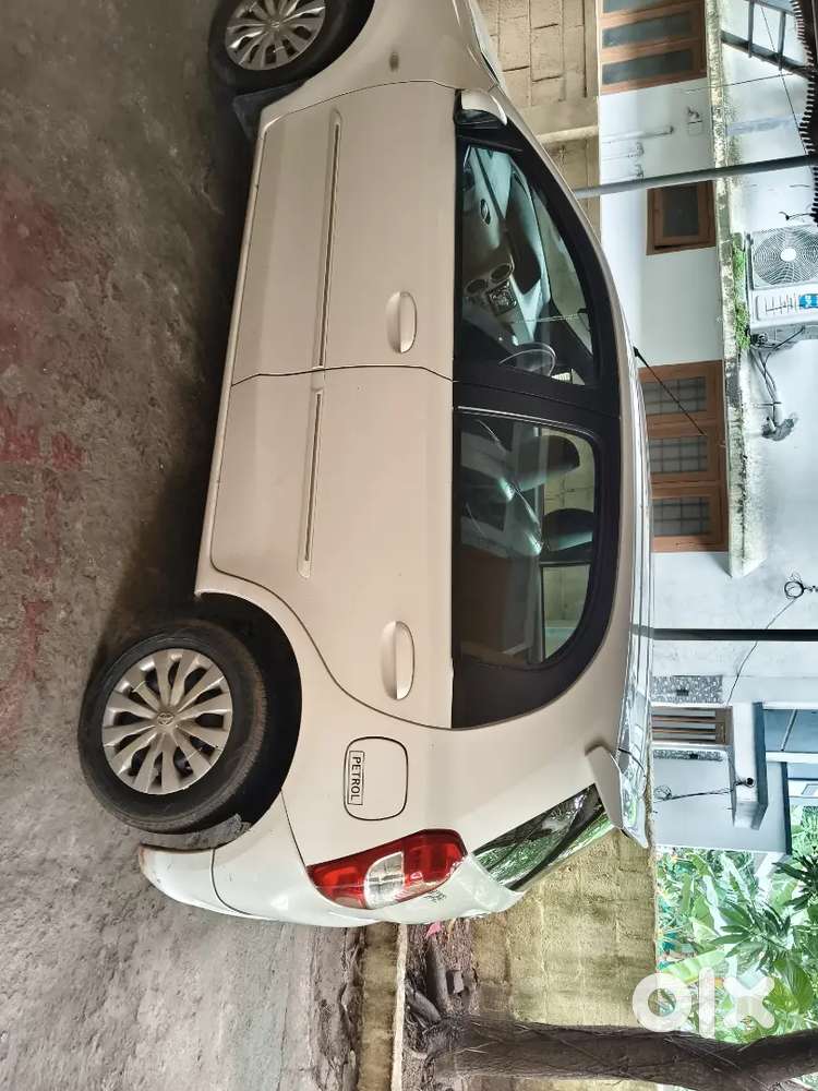 Toyota Etios Liva 2015