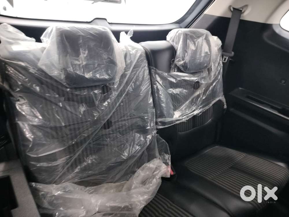 Kia Carens 1.4 Prestige 7 Str, 2023, Petrol