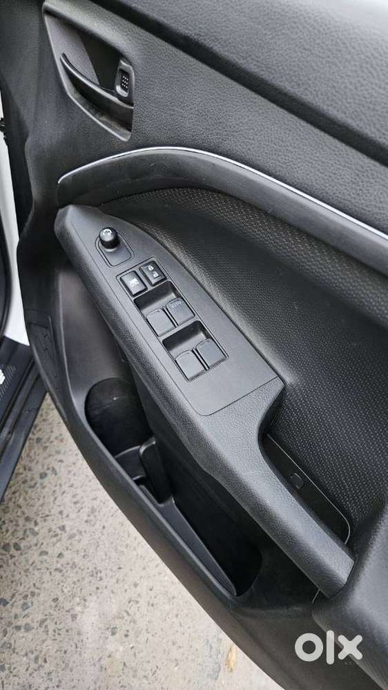 Maruti Suzuki Brezza 1.5 Lxi Smart Hybrid, 2024, Petrol