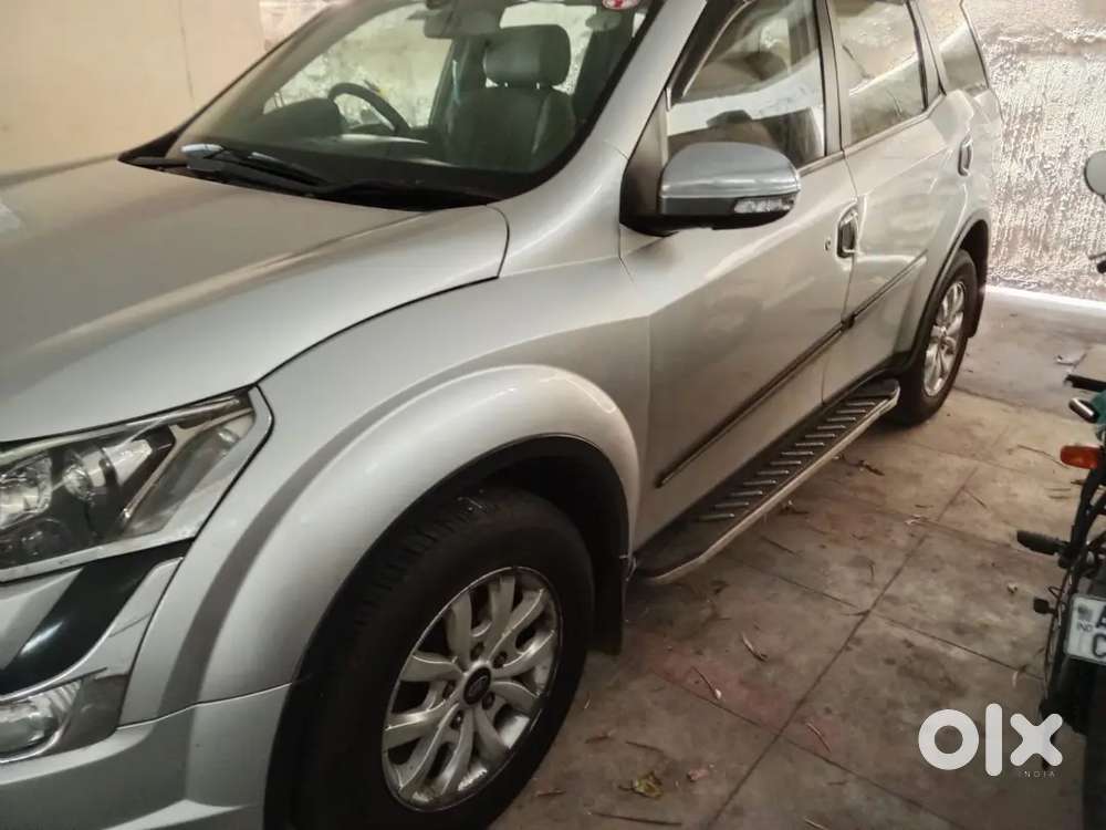 Mahindra Xuv500 W10 2015