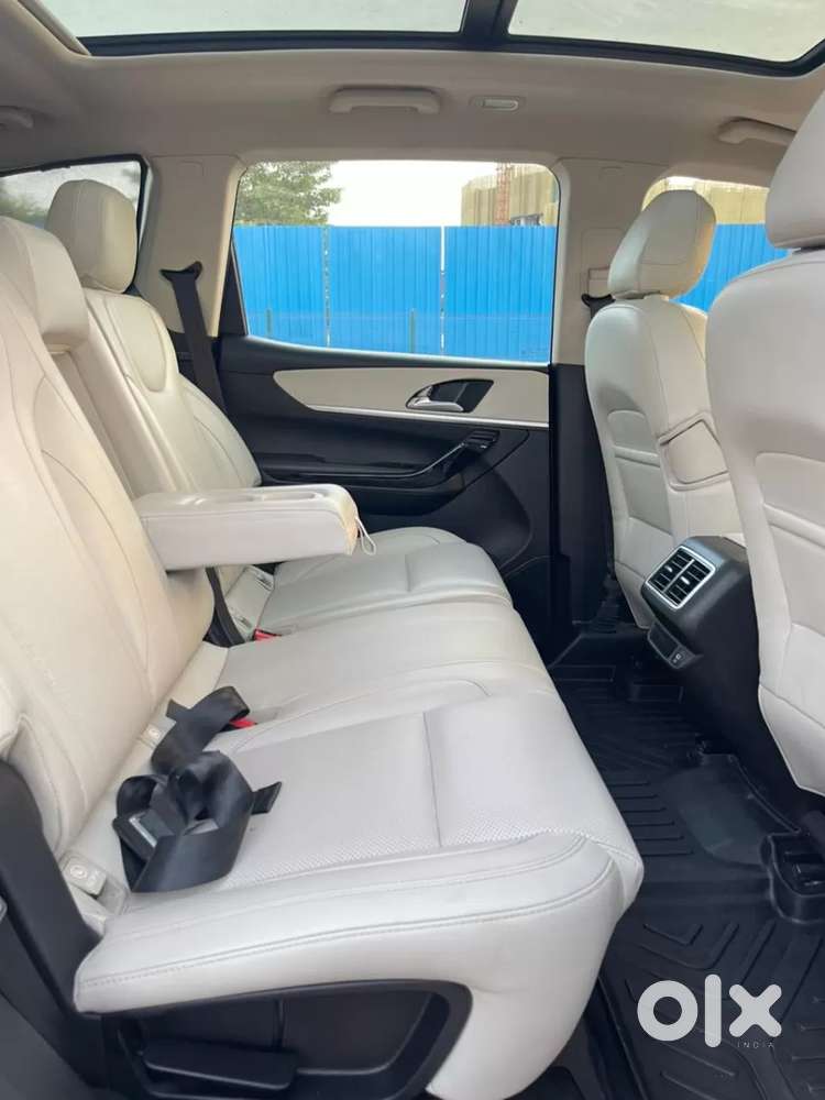 Mahindra Xuv700 2.2 Ax 7 Diesel At Luxury Pack Str, 2024, Diesel