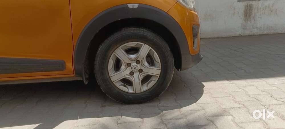 Renault Triber Rxz, 2019, Petrol