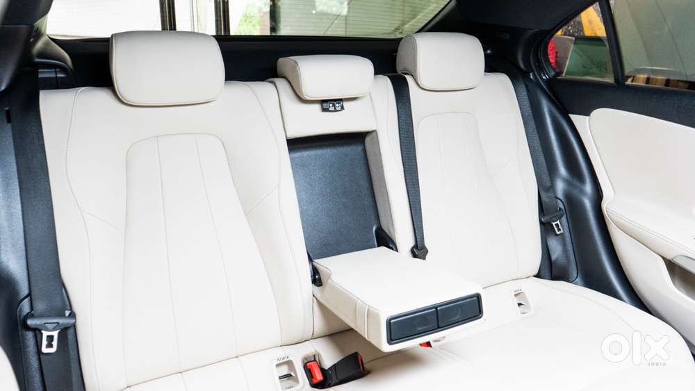 Mercedes-benz A-class Limousine 200, 2023, Petrol