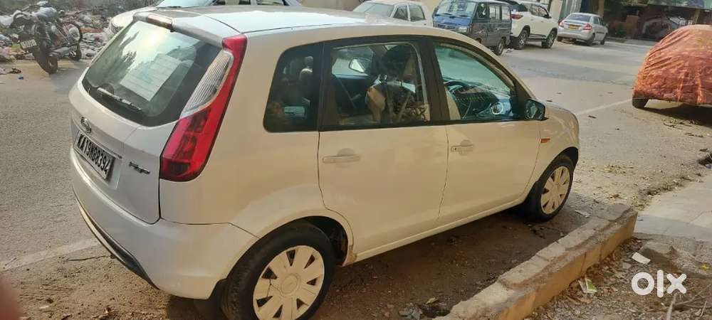 Ford Figo 2011 Petrol 70976 Km Driven