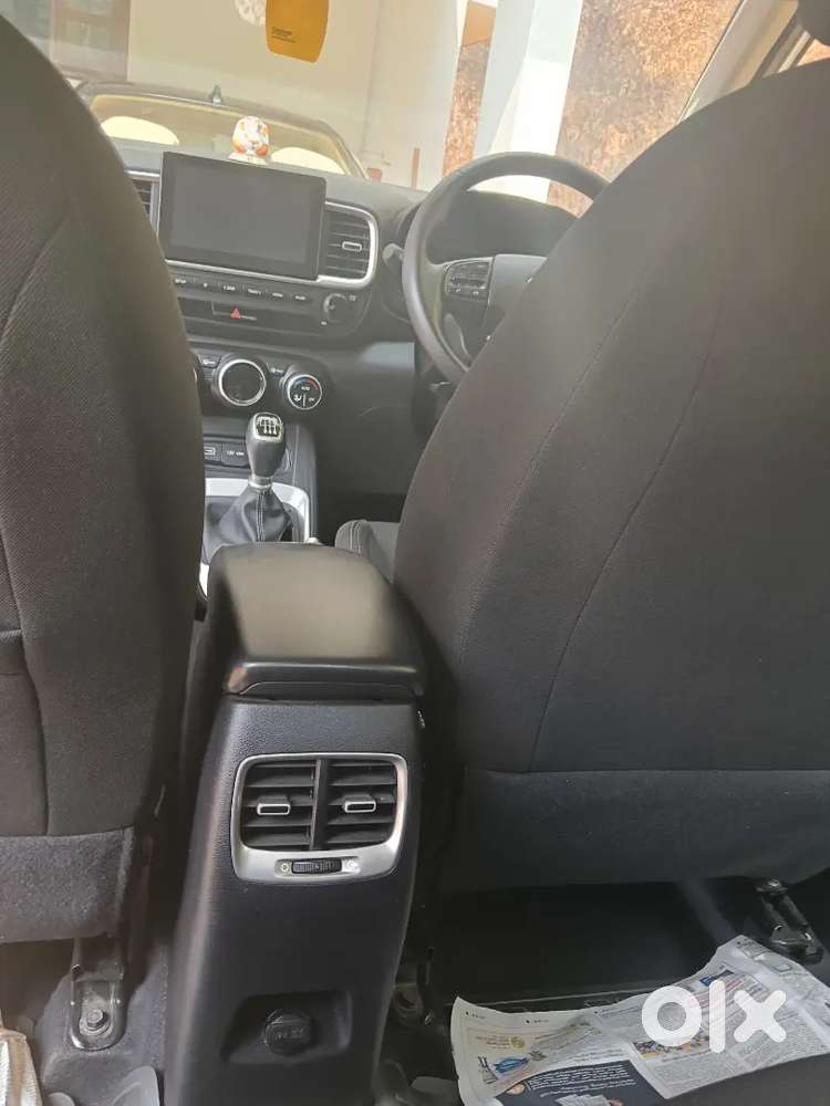 Hyundai Venue 2021 Aug Diesel Well Maintained
