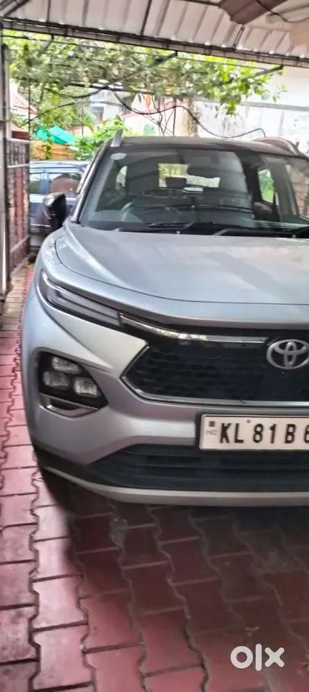 Toyota Urban Cruiser Taisor Top End Dual Tone