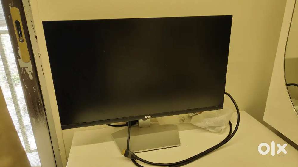 Two Dell monitor screen - fully working condition.