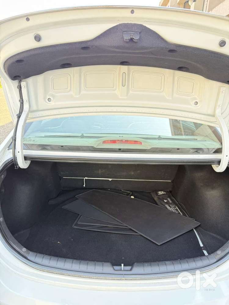 Hyundai Verna 1.5 Sx Diesel Mt, 2022, Diesel