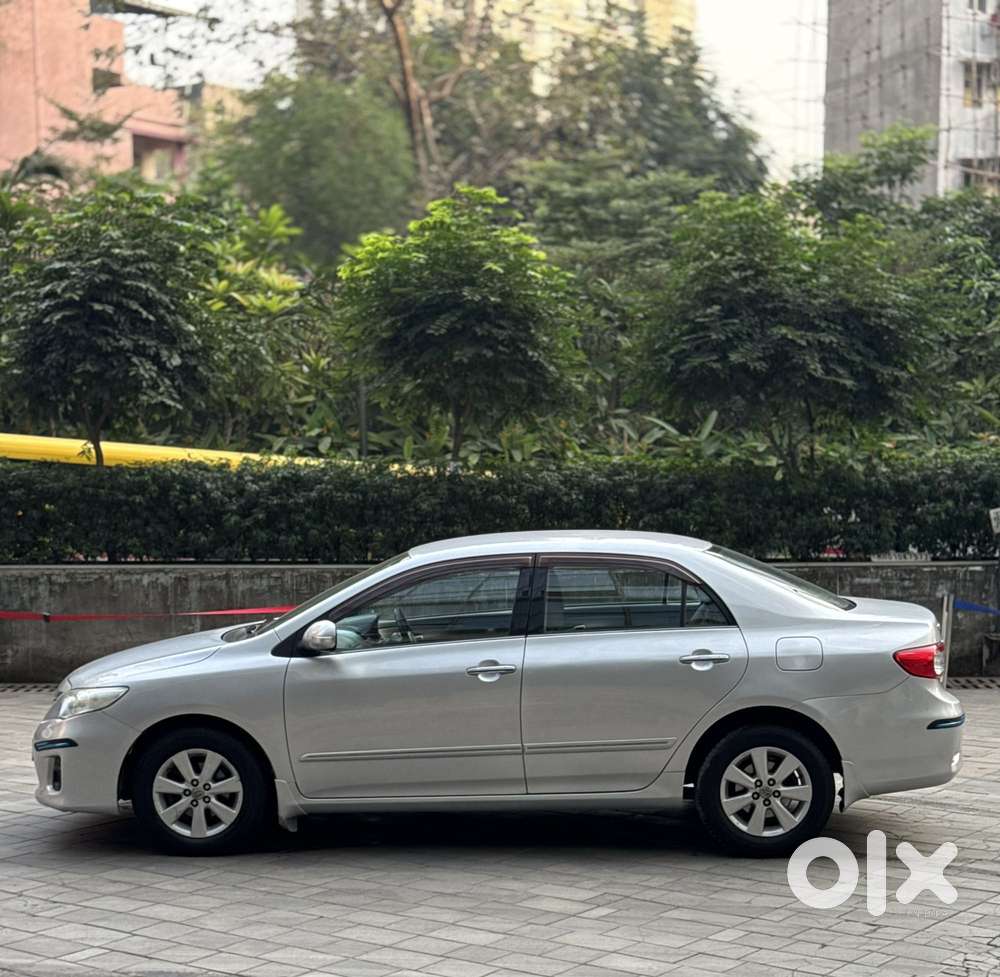 Toyota Corolla Altis 2010-2013 Gl, 2011, Petrol