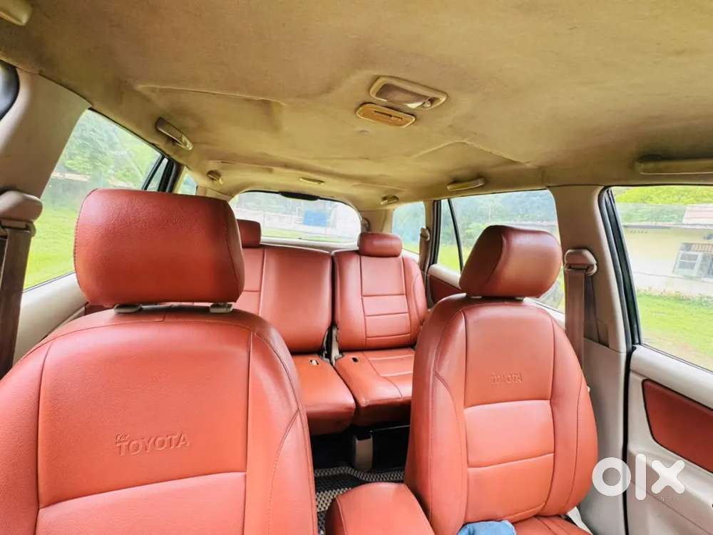 Toyota Innova 2010 Top Conditionluxury Interioralloy Wheels