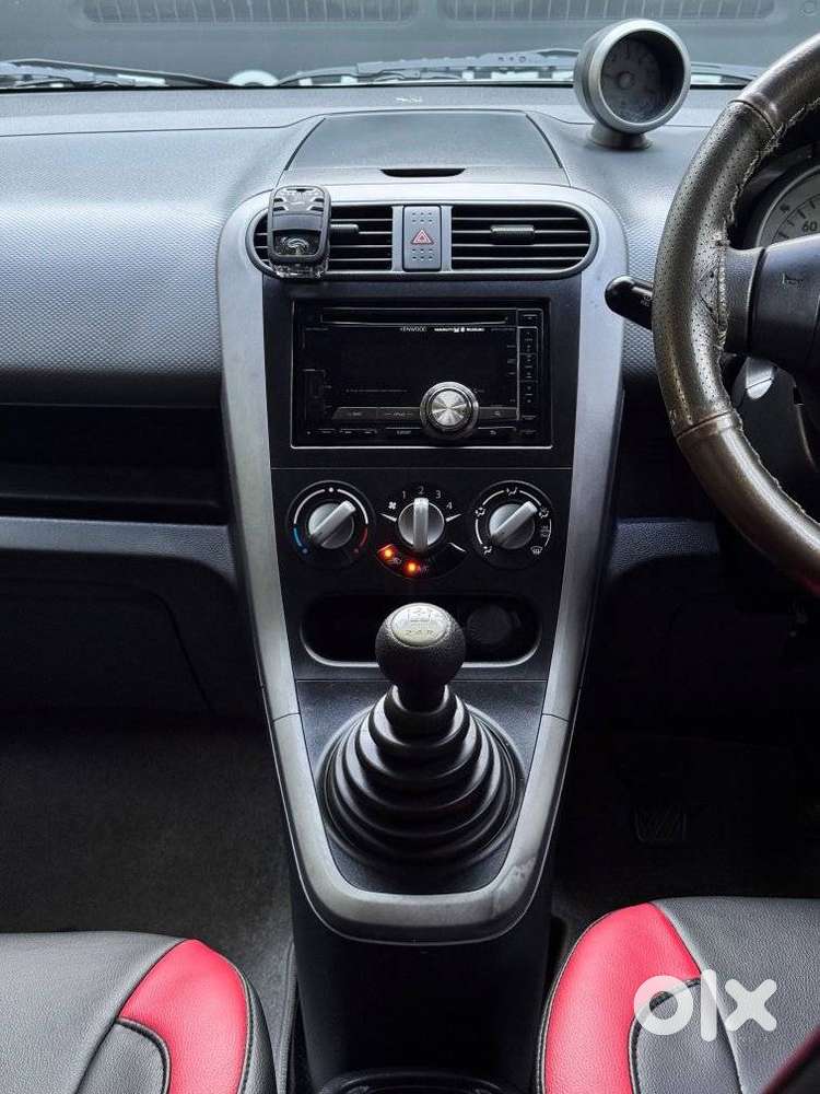 Maruti Suzuki Ritz Vxi, 2011, Petrol