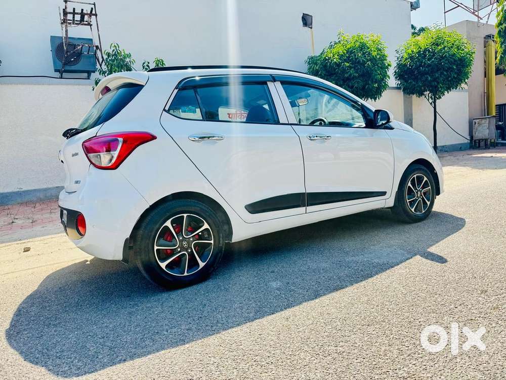 Hyundai Grand I10 Asta Option, 2017, Petrol