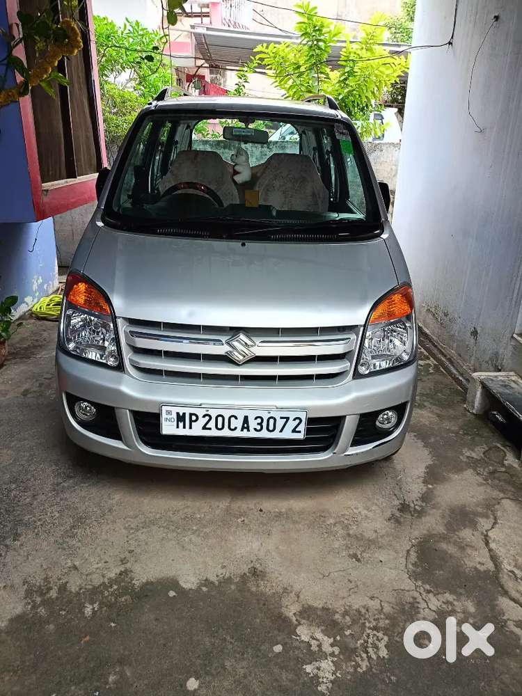 Vxi Top Model With Central Locking Power Window Sony Music System