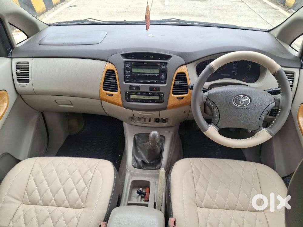 Toyota Innova 2.5 V Diesel 7-seater, 2010, Diesel