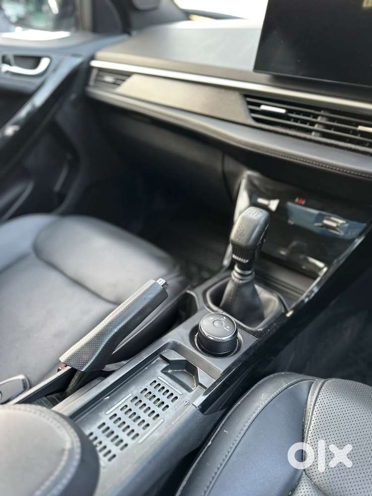 Tata Nexon, 2023, Petrol
