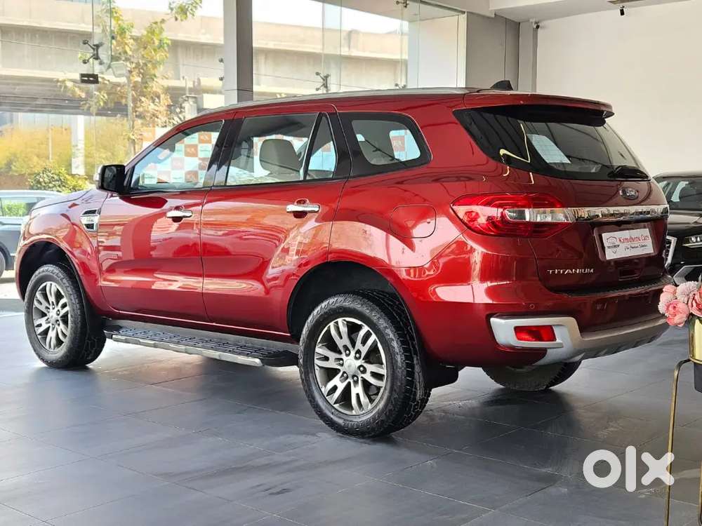 Ford Endeavour 2016