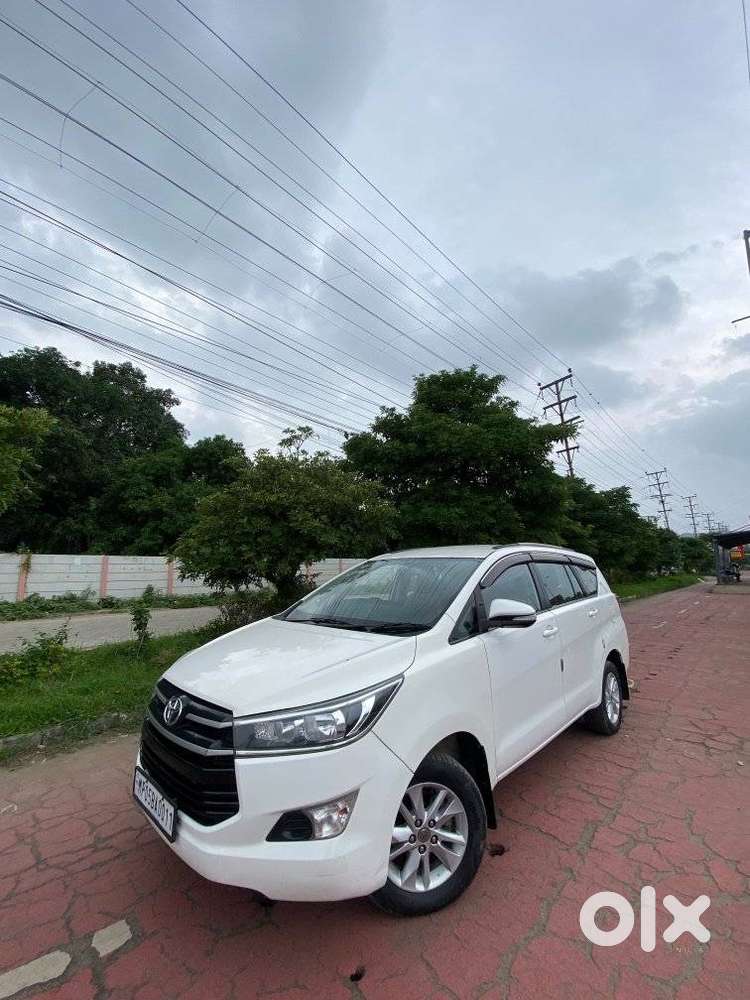Toyota Innova Crysta 2.4 G Mt, 2016, Diesel