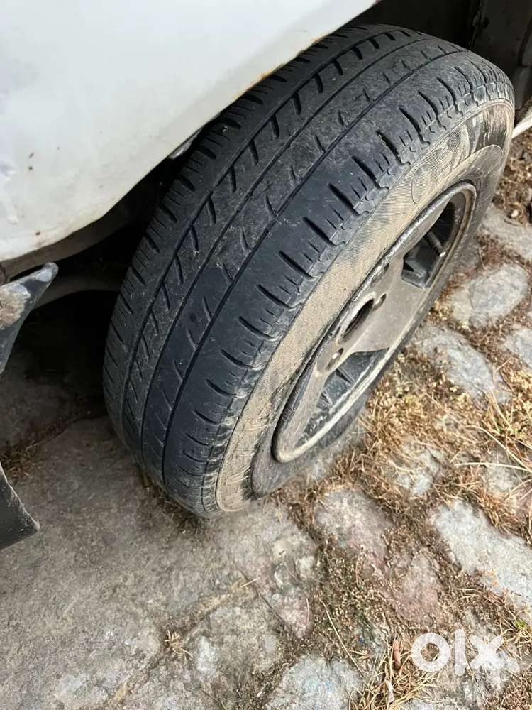 Gadi Me Koi Kami Nhi H Alloy Wheel Lage Huye H Sab Kuch Ok H Gadi