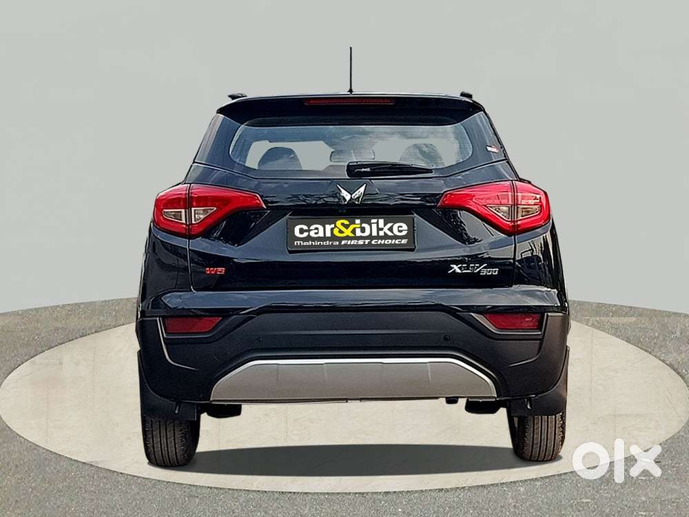 Mahindra Xuv300 W8, 2023, Petrol