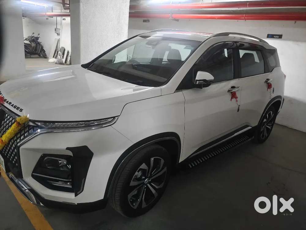 Mg Hector Plus 2023 Petrol 23000 Km Driven