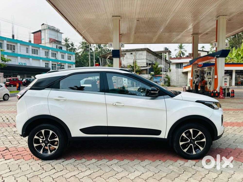 Tata Nexon 1.2 Revotron Xz Plus, 2020, Petrol