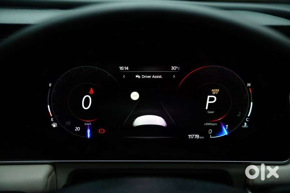 Mahindra Xuv700 2.0 Ax 7 Petrol At Str, 2023, Petrol