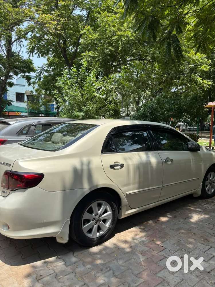 Toyota Corolla Altis 2011 Car