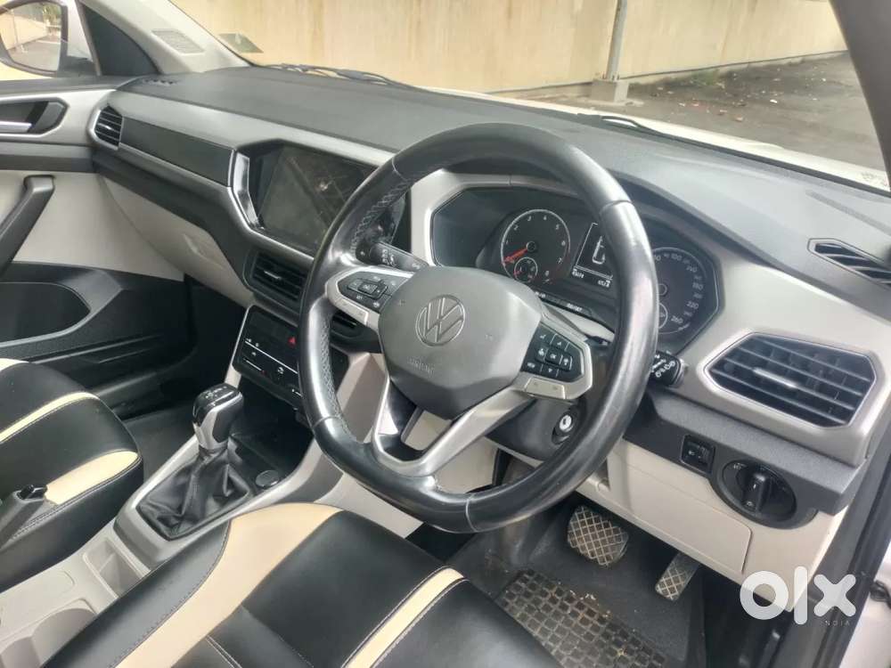 Volkswagen Taigun 1.0 Tsi Highline At, 2022, Petrol