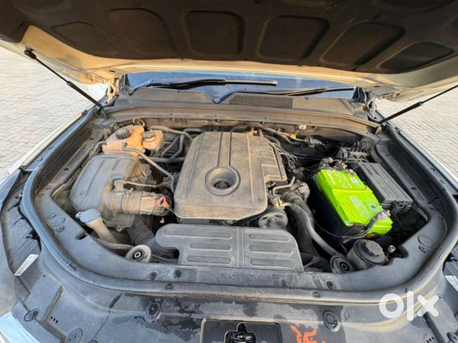 Mahindra Alturas G4 4wd At, 2018, Diesel