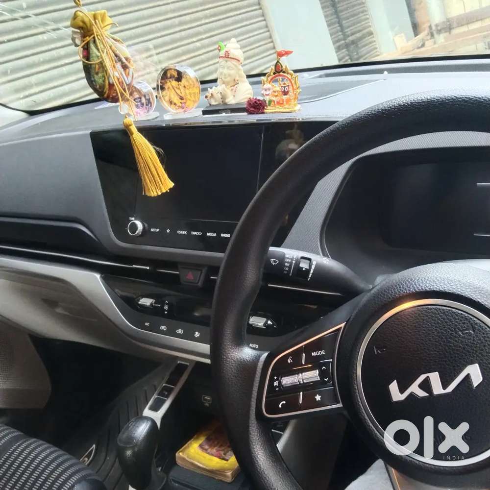 Kia Carens 2024 Petrol 15000 Km Driven, Personal Car.good Car,