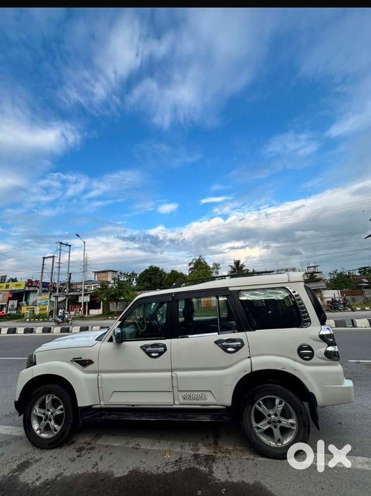 Mahindra Scorpio 2015
