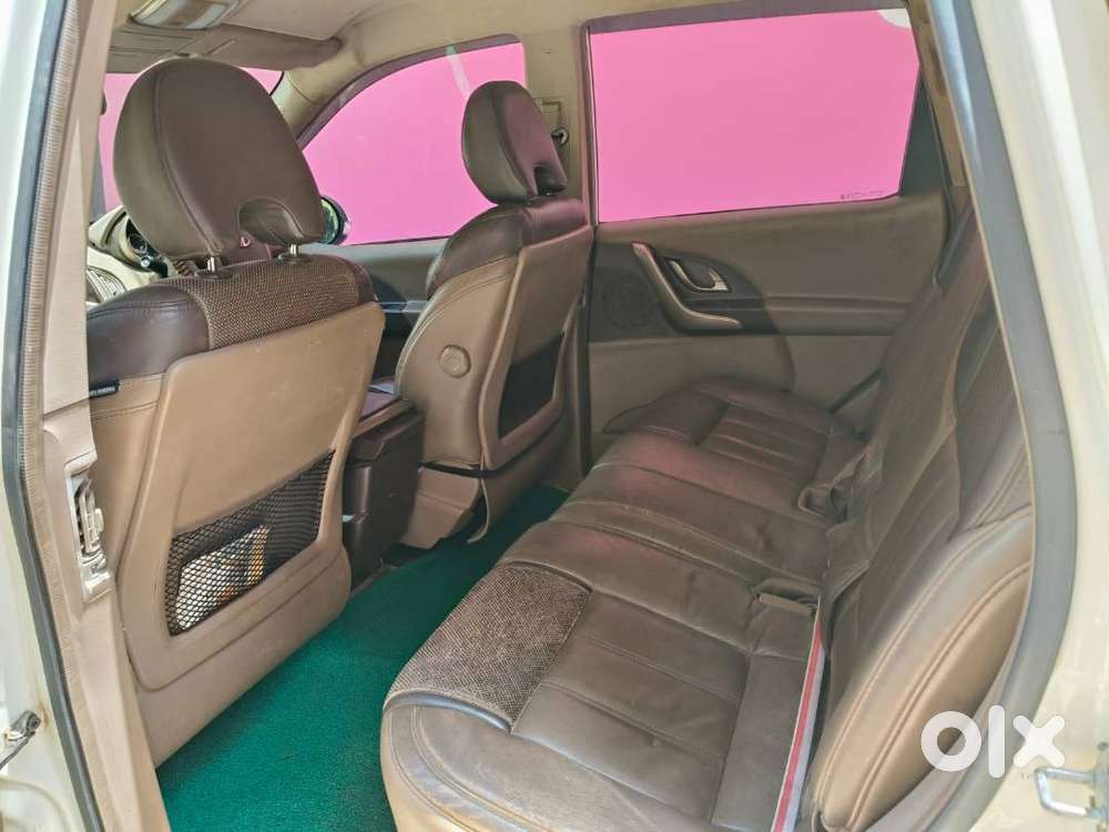 Mahindra Xuv 500 W8. Registration 2015.