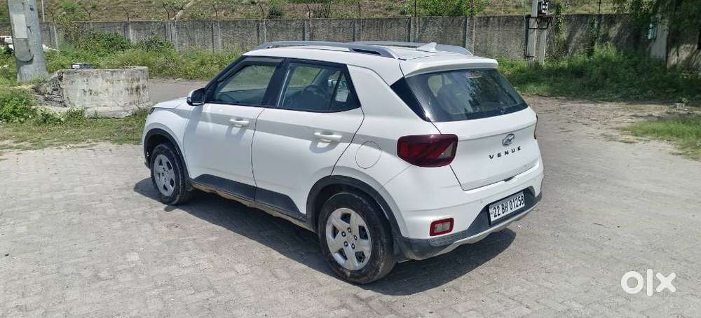 Hyundai Venue S 1.2 Petrol, 2022, Petrol