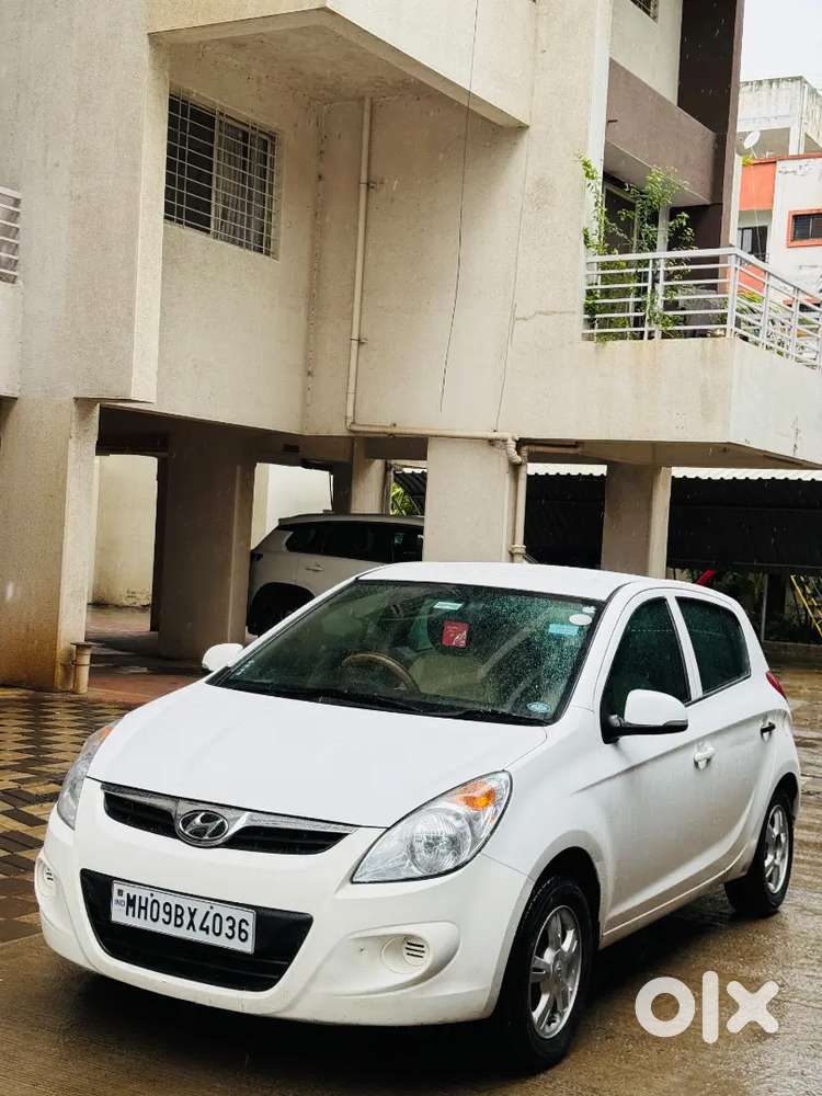 Hyundai I20 Sports Petrol Cng 2011 Insurance Valid 215000 Negotiable