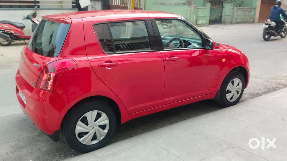 Maruti Suzuki Swift Vxi + Manual, 2011, Petrol