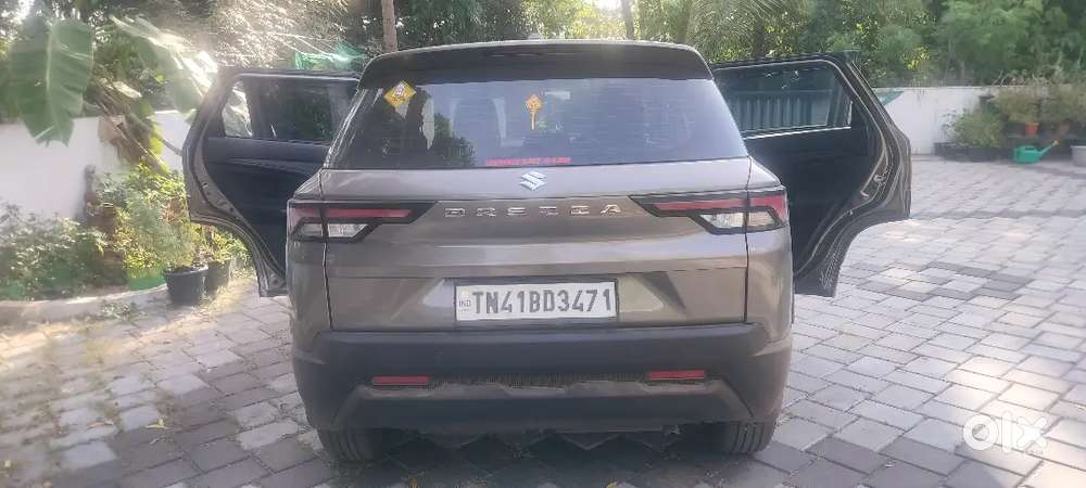 Maruti Suzuki Brezza Vxi 2024