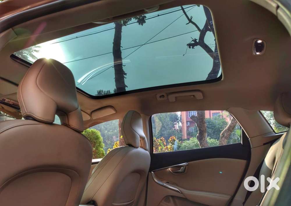 Volvo V40 Cross Country D3 Inscription, 2015, Diesel