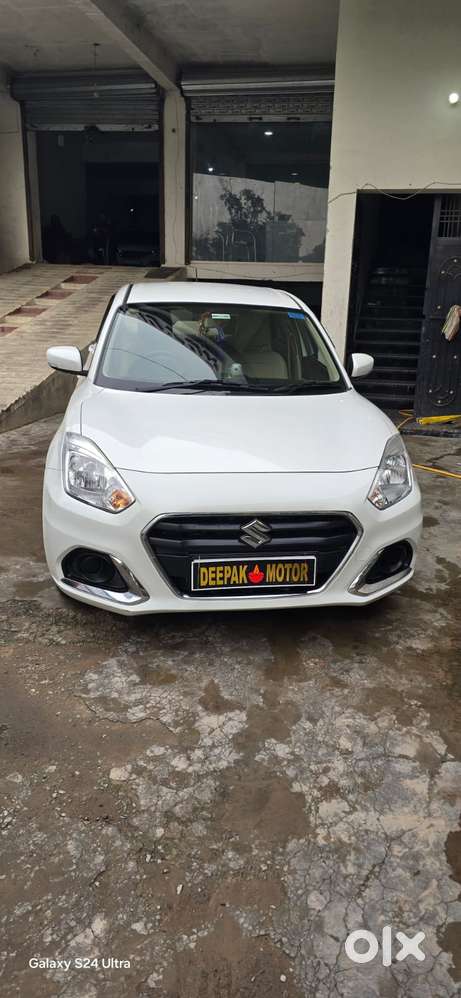 Maruti Suzuki Dzire 1.2 Vxi, 2022, Petrol
