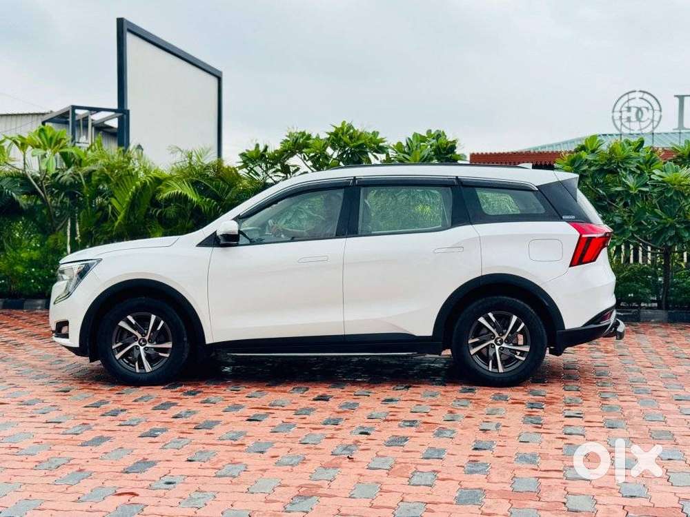Mahindra Xuv700 2.2 Ax 5 Diesel At 7 Str, 2023, Diesel