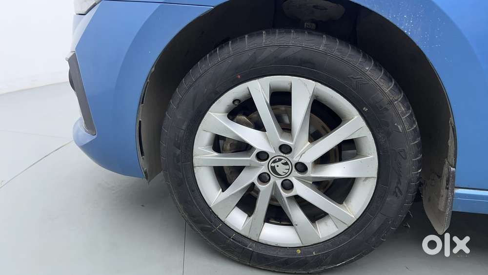 Skoda Slavia Ambition 1.0l Tsi Mt, 2022, Petrol