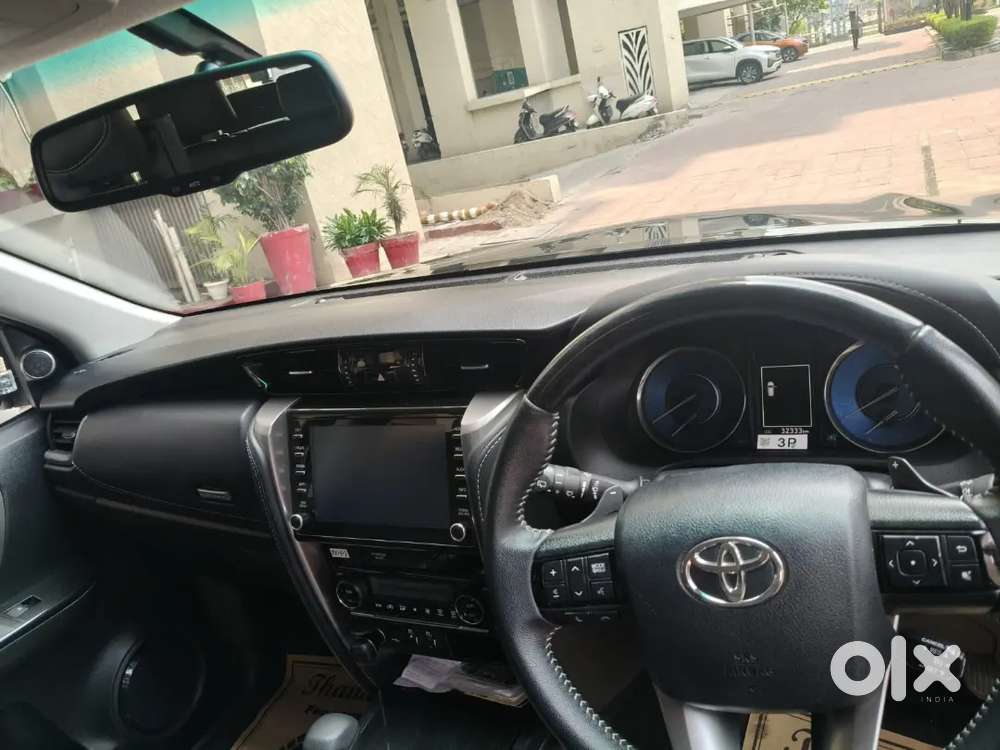 Toyota Fortuner 2025 Petrol Well Maintained. First Owner.